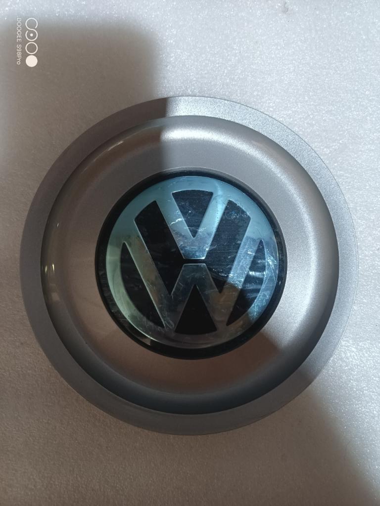 4 Cache moyeux d'origine VW Golf 4 Bora Avus 1J060 LesAnciennes.com