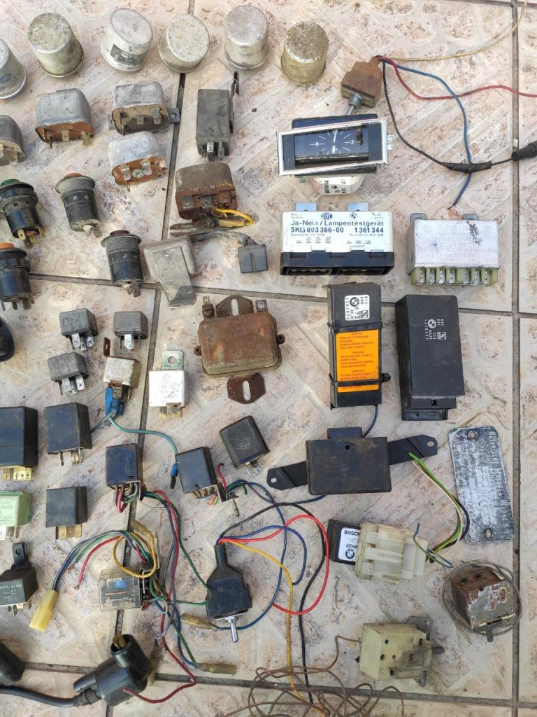 Lot de pièces BMW 3.0 E9 E3 LesAnciennes.com