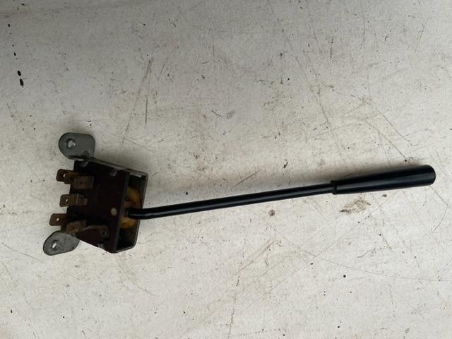 Commodo clignotant VOLVO 140,1967 LesAnciennes.com