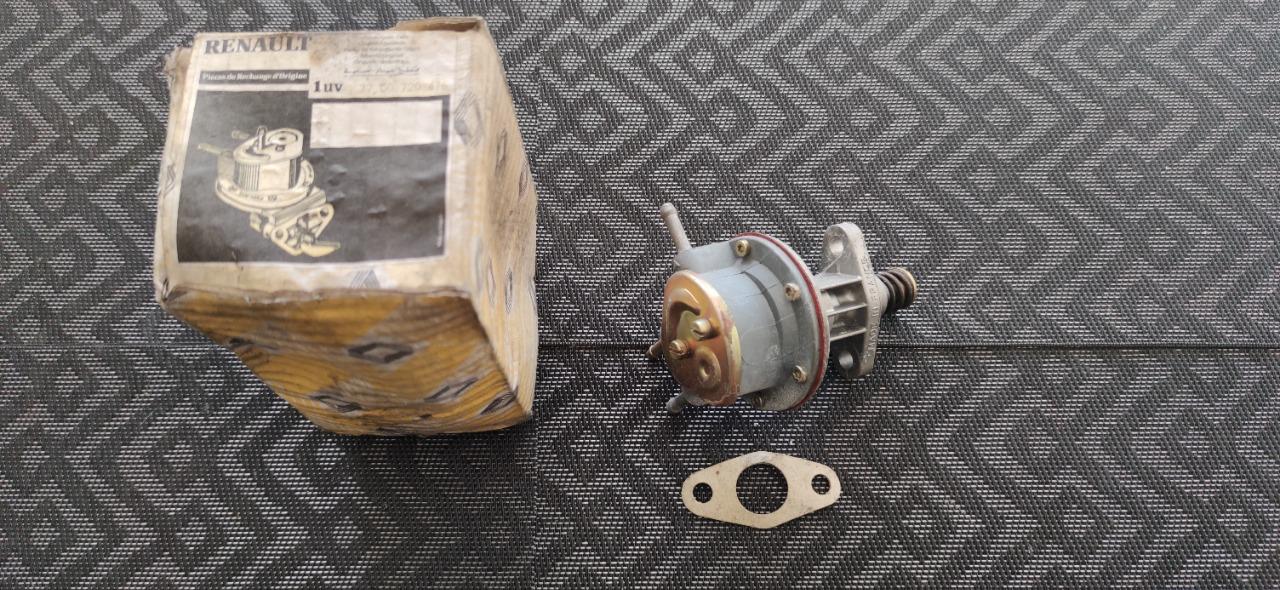 Pompe à essence RENAULT 20 (R20) R18 FUEGO LesAnciennes.com