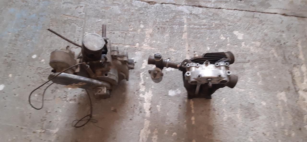 Moteur Triumph 350 cm² culbuté Années 1930 LesAnciennes.com