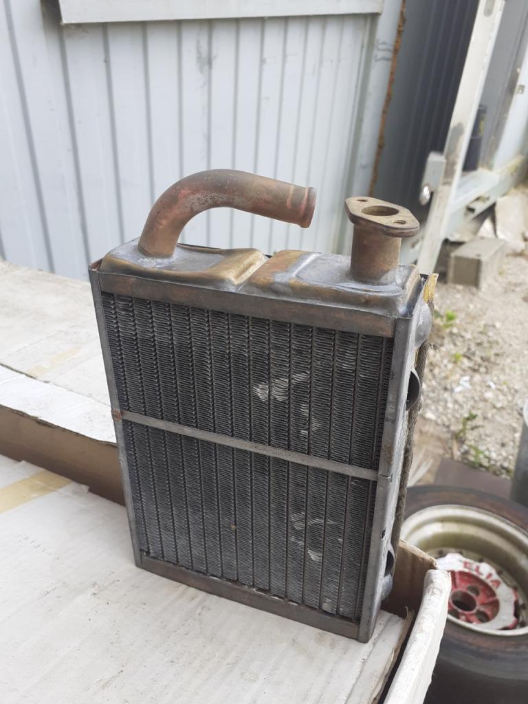 Radiateur PEUGEOT 204 LesAnciennes.com