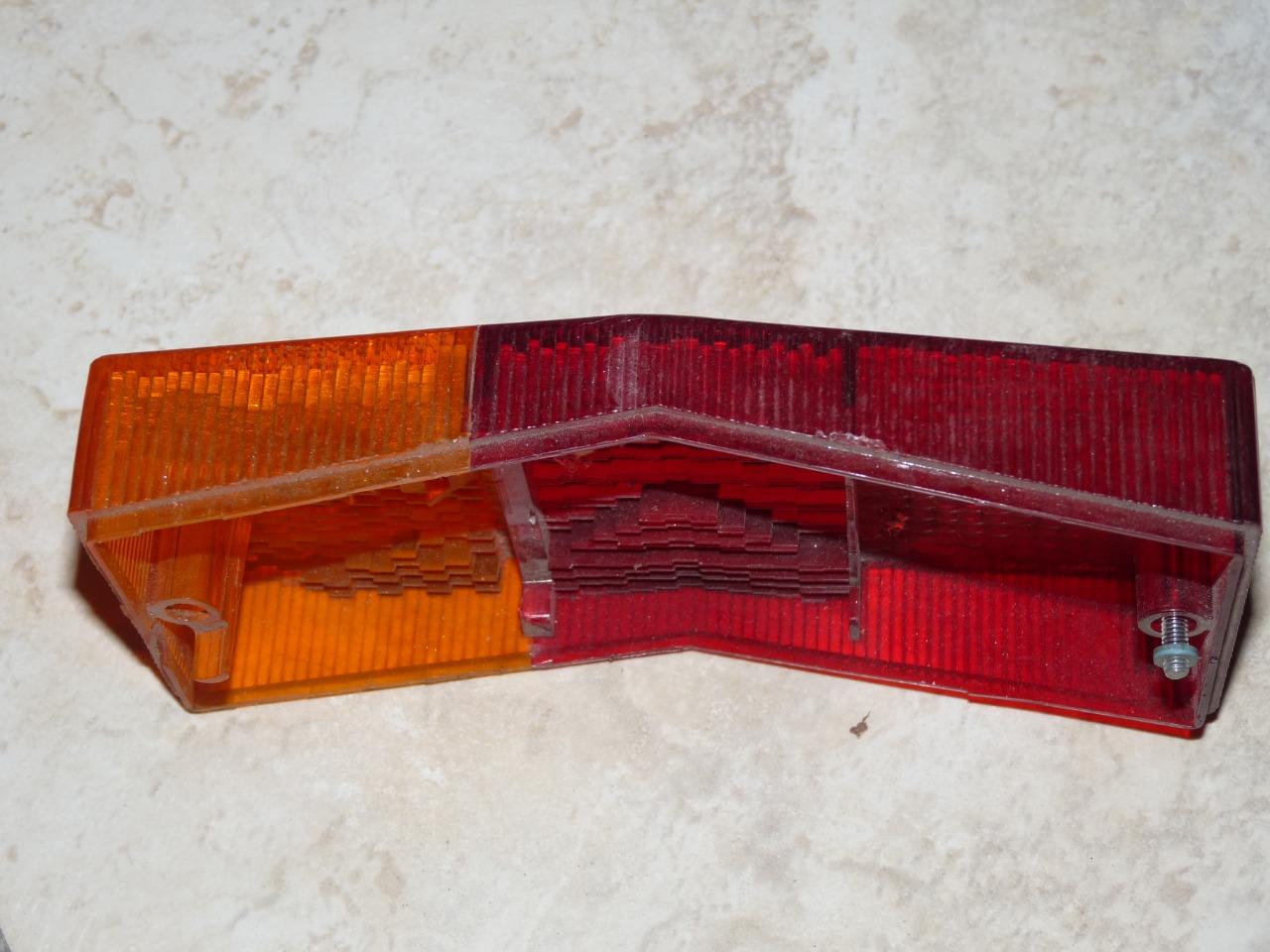 Cabochon MERCEDES Unimog divers LesAnciennes.com