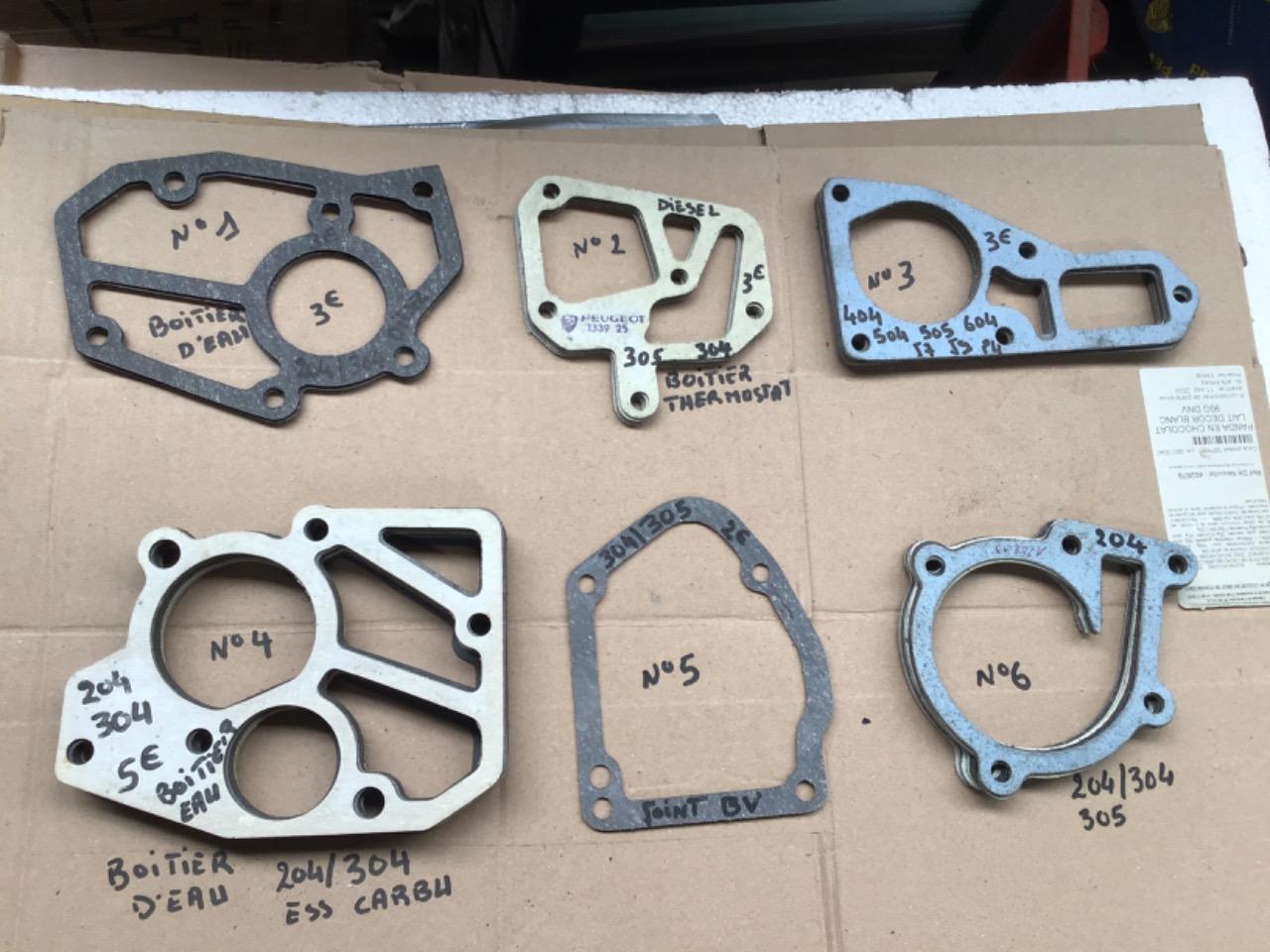 JOINTS POMPE ET BOÎTIER EAU PEUGEOT 304/204/404 LesAnciennes.com