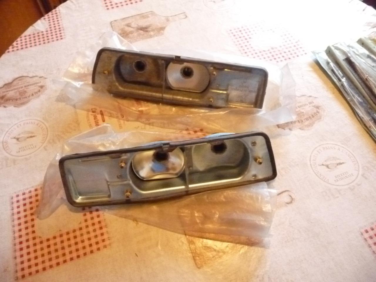 Platines RENAULT 10 (R10) LesAnciennes.com
