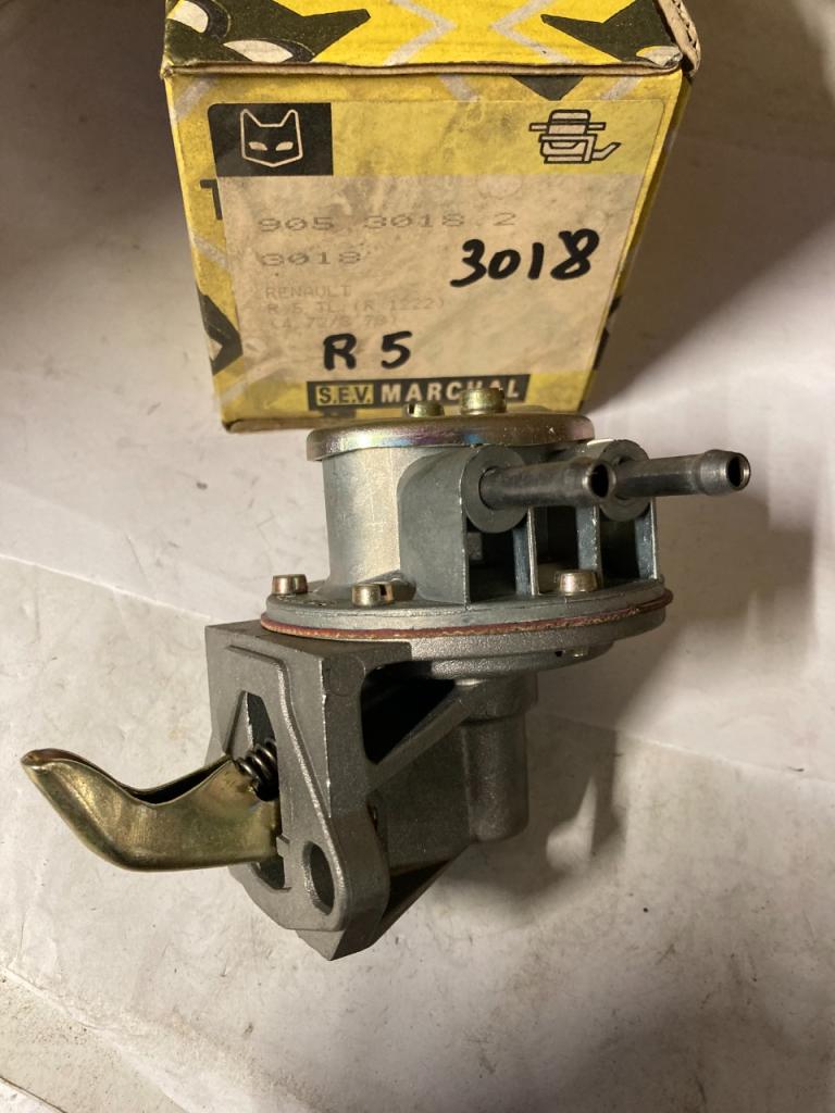 Pompe à essence neuve RENAULT 5 LesAnciennes.com