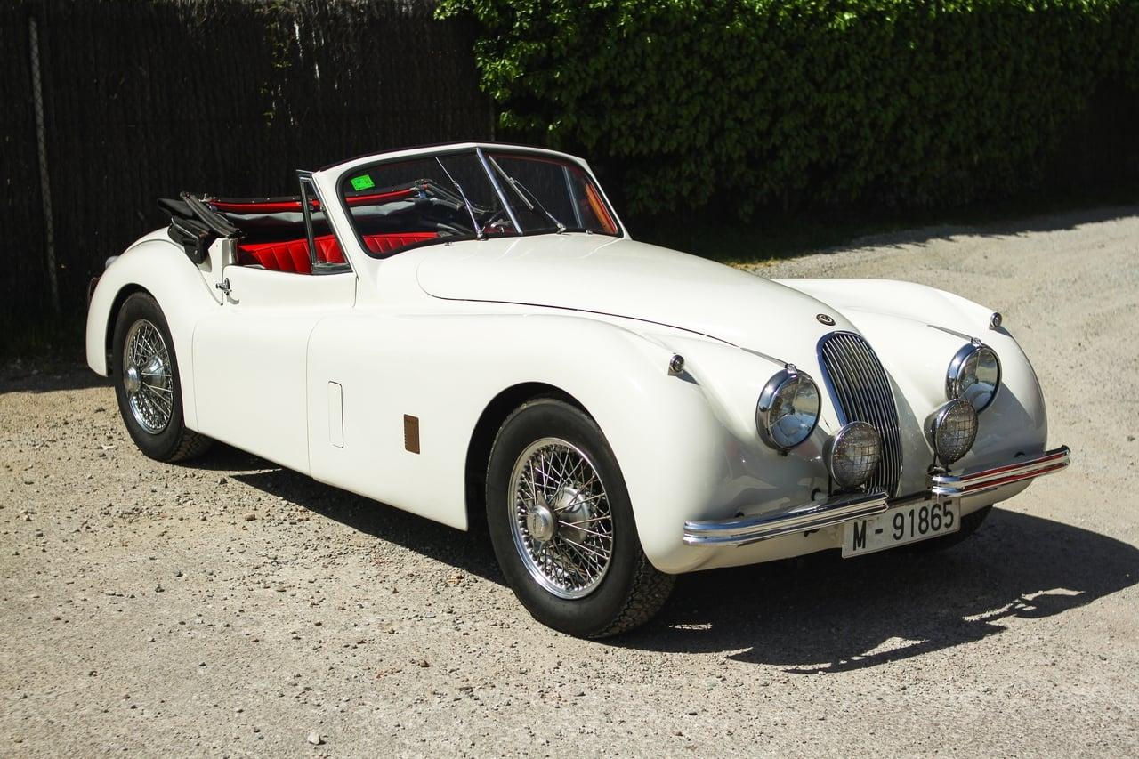 1952 Jaguar XK120 DHC LesAnciennes.com