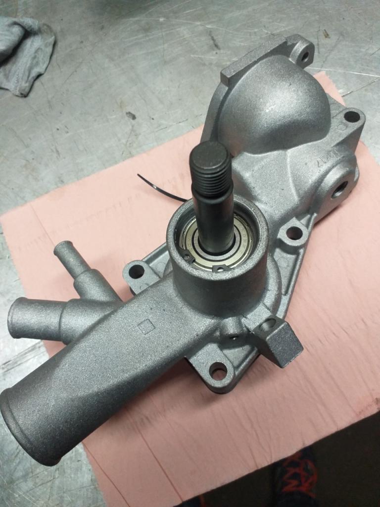 Pièces PEUGEOT 504 505 LesAnciennes.com