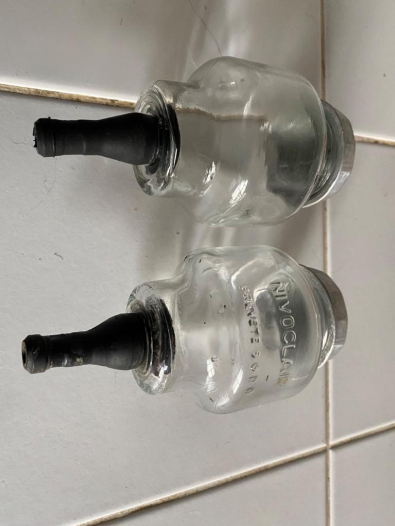 Bocaux liquide de frein LesAnciennes.com