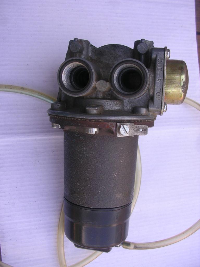 Pompe à essence MG MGB LesAnciennes.com