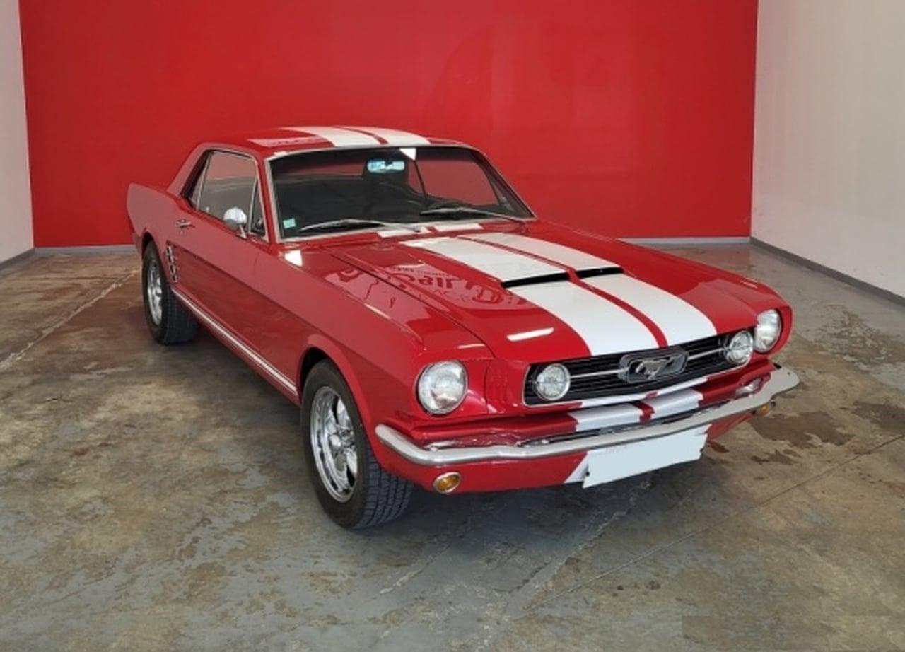 1966 Ford Mustang 289 Coupé LesAnciennes.com