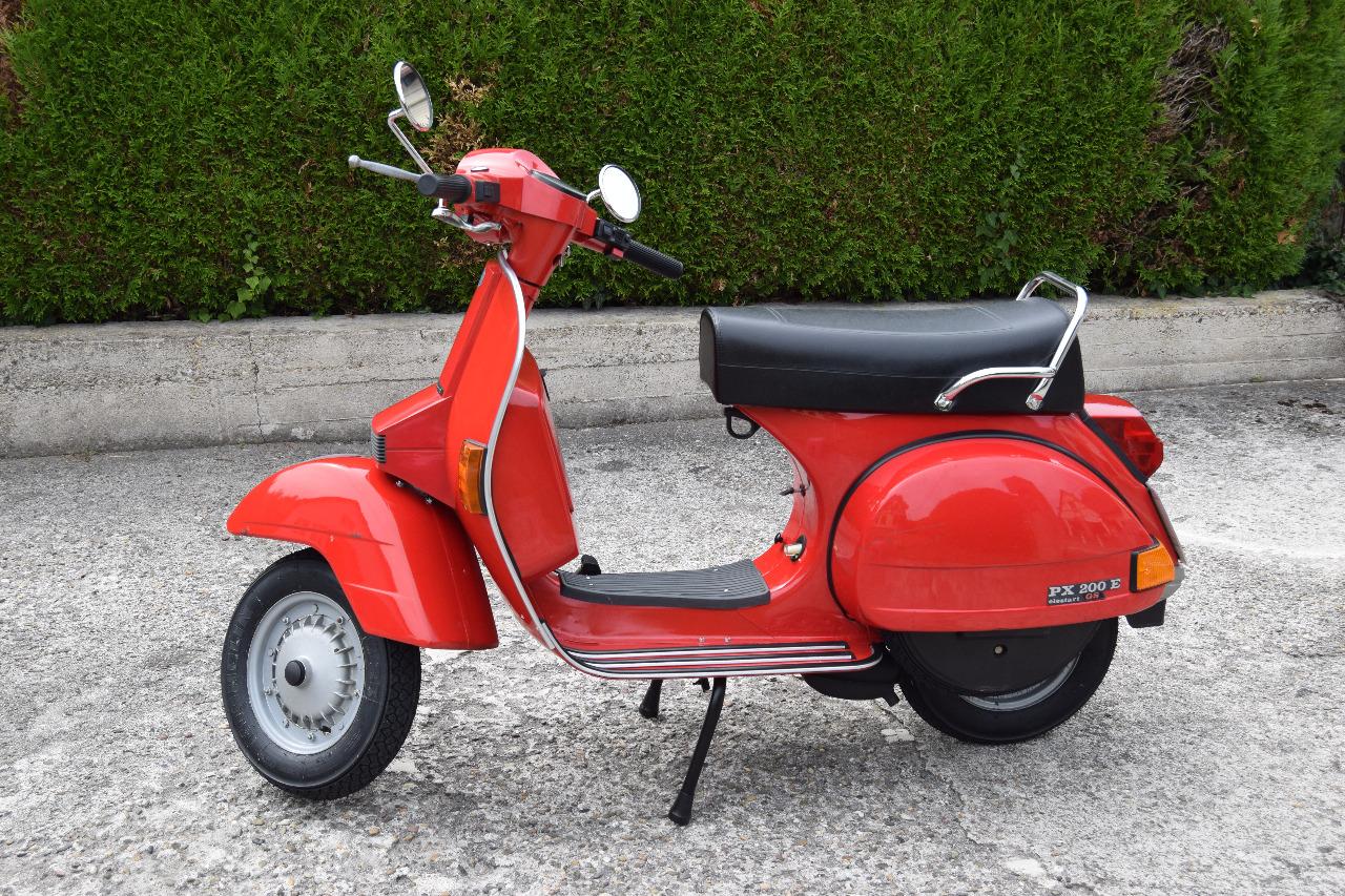 PIAGGIO Vespa PX200 E GS - 1990 LesAnciennes.com