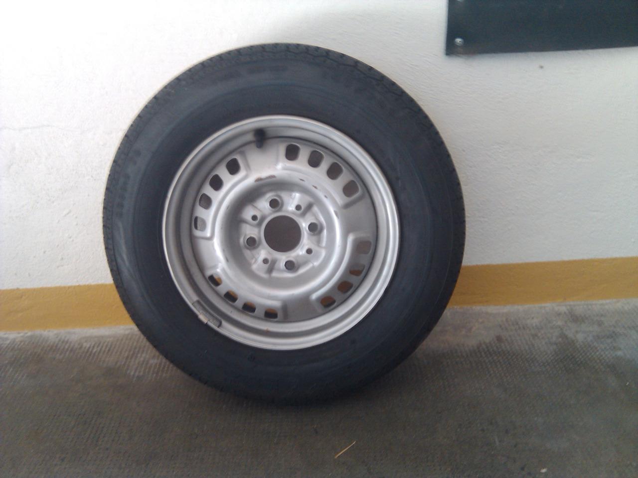 Roue LANCIA Delta 1500 LesAnciennes.com