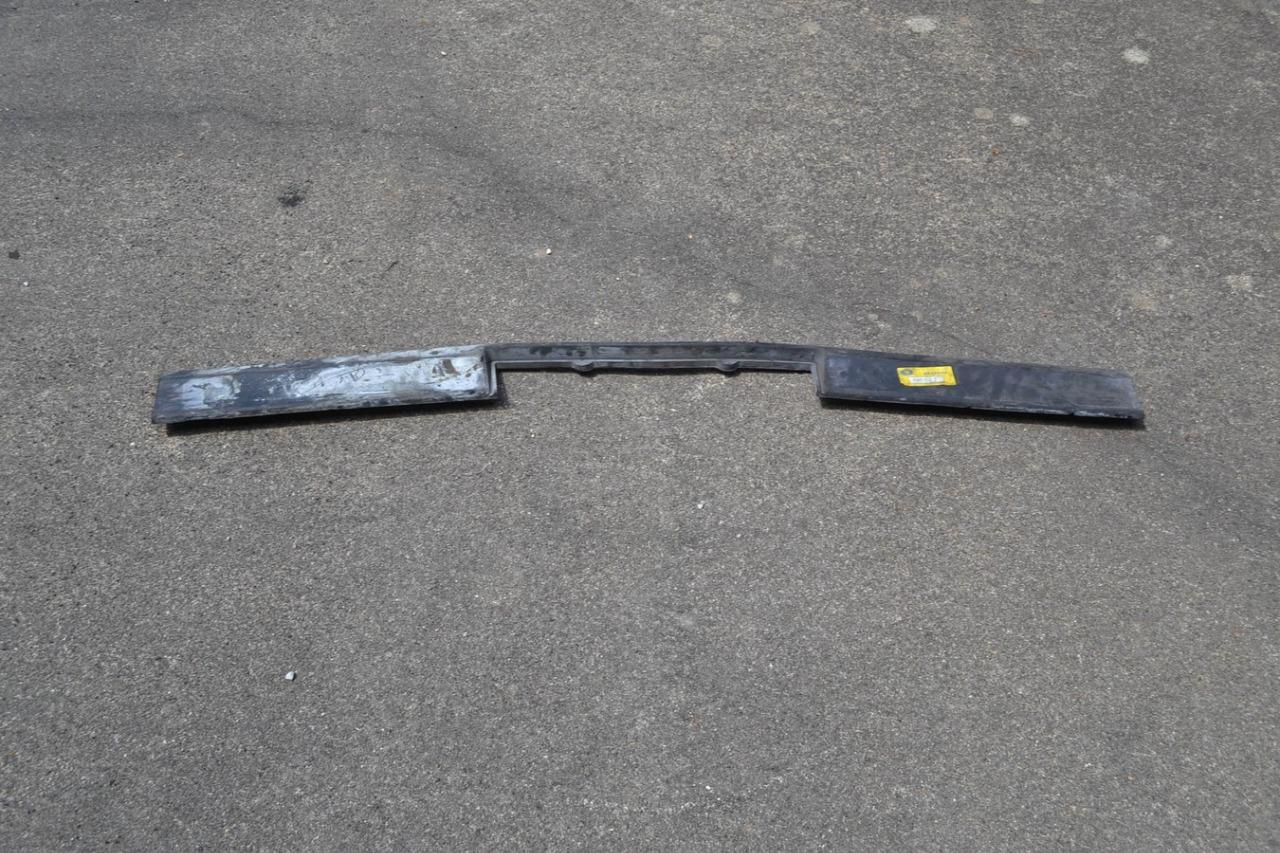 Caoutchouc pare-chocs AV PEUGEOT 604, neuf LesAnciennes.com