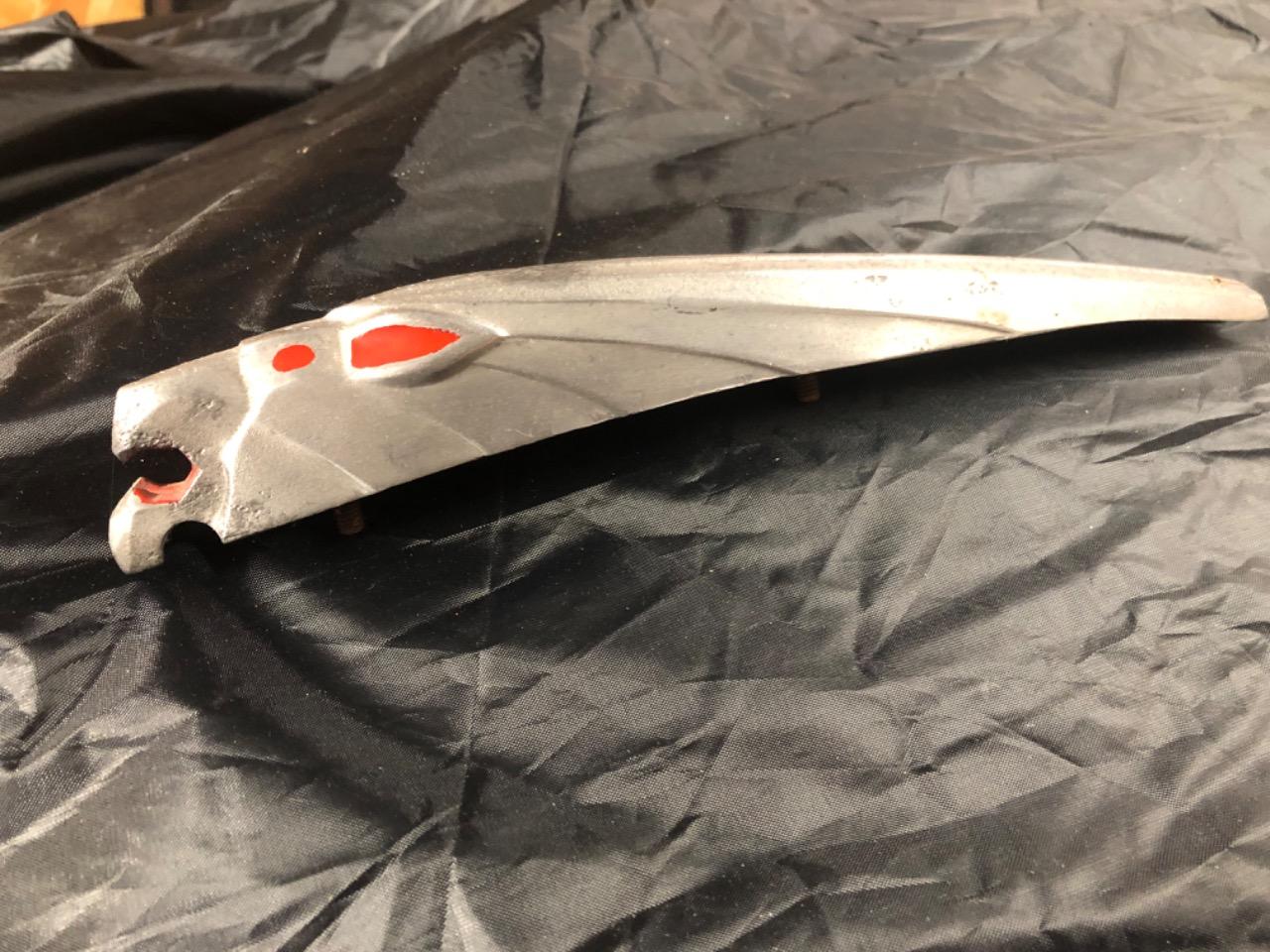 Lion de capot PEUGEOT 202 LesAnciennes.com