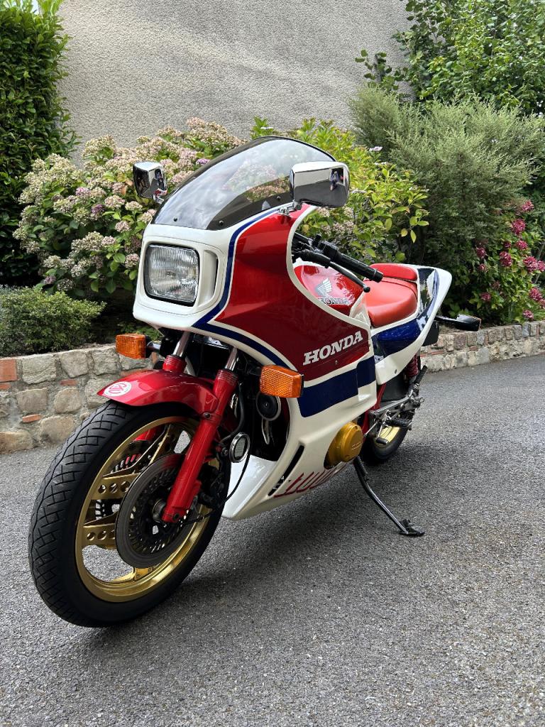 HONDA CB 1100 R - 1983 LesAnciennes.com