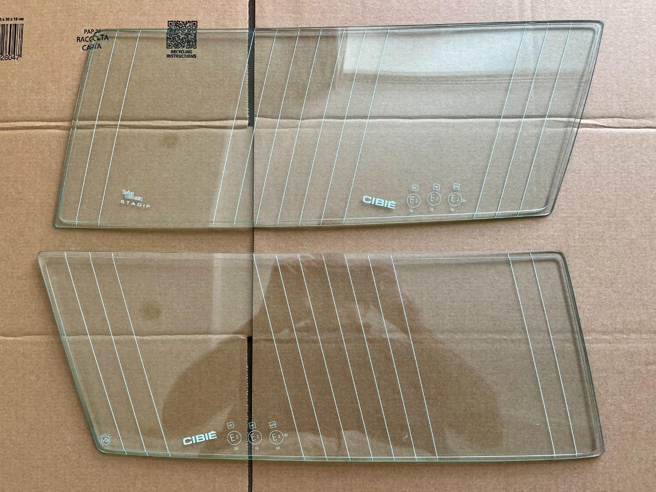 Vitres / glaces / verrières phares Alpine A310 V6 LesAnciennes.com