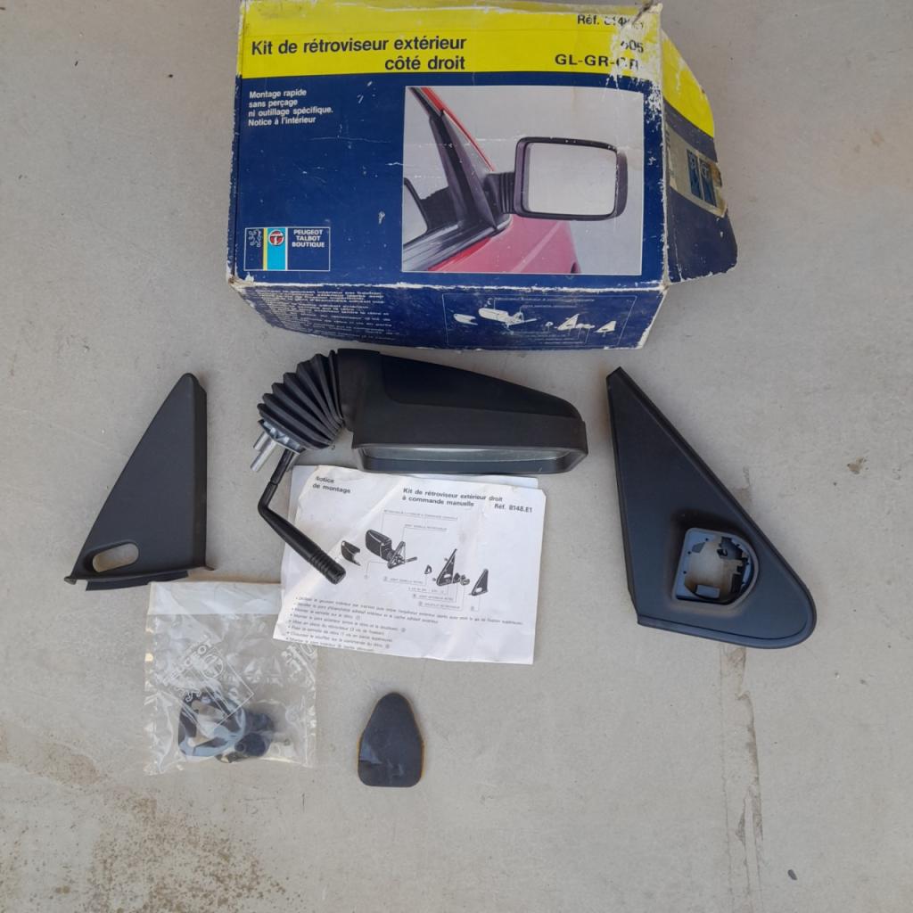 PEUGEOT 405 retroviseur droit neuf LesAnciennes.com