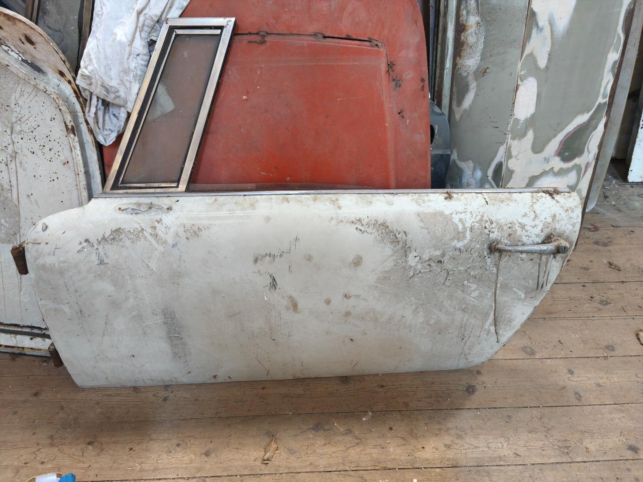 Porte pour LANCIA Flaminia Touring LesAnciennes.com