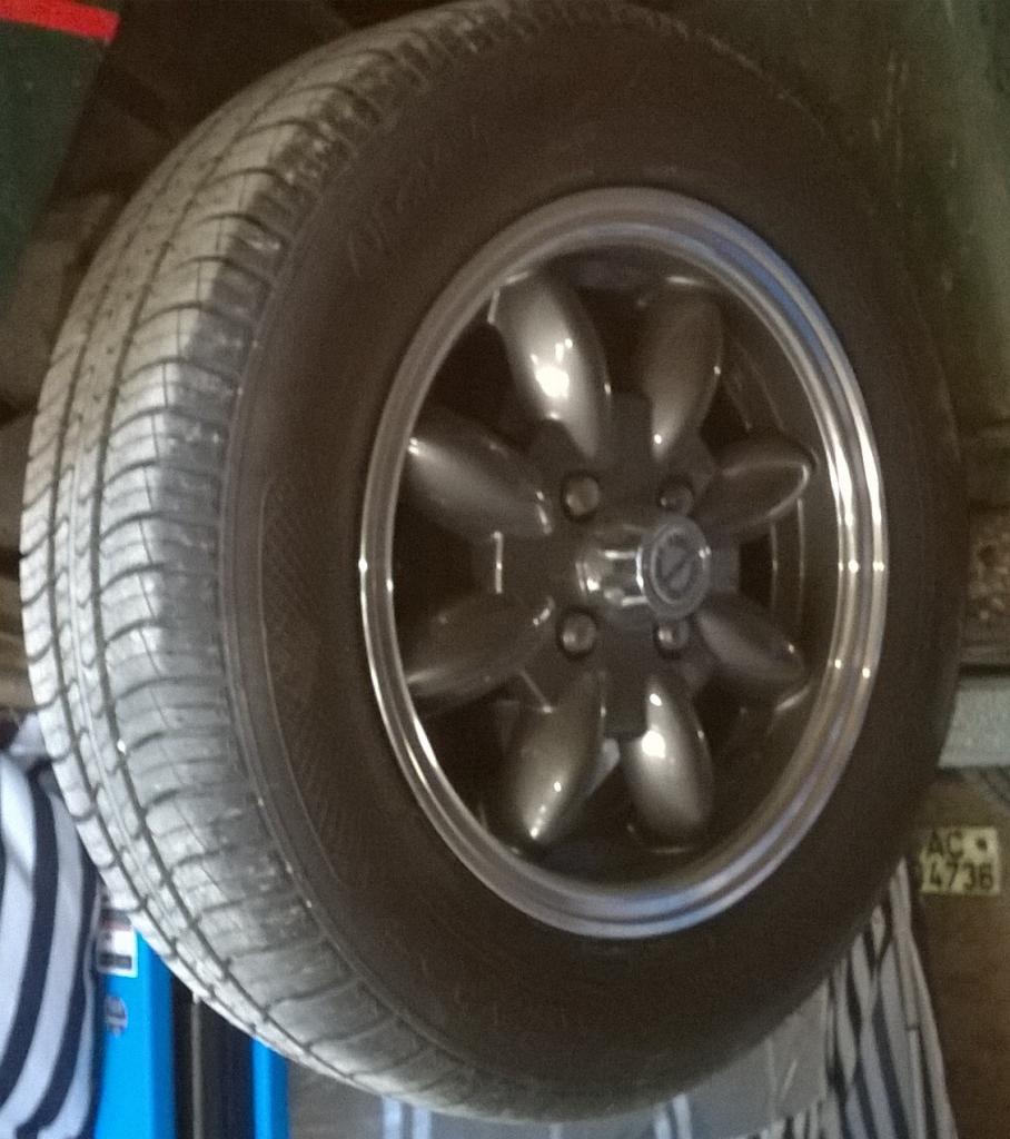Roues TRIUMPH 1500 Herald spitfire LesAnciennes.com