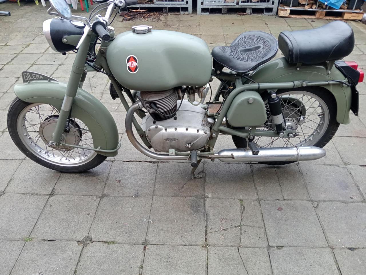 GILERA B300 tourisme - 1955 LesAnciennes.com