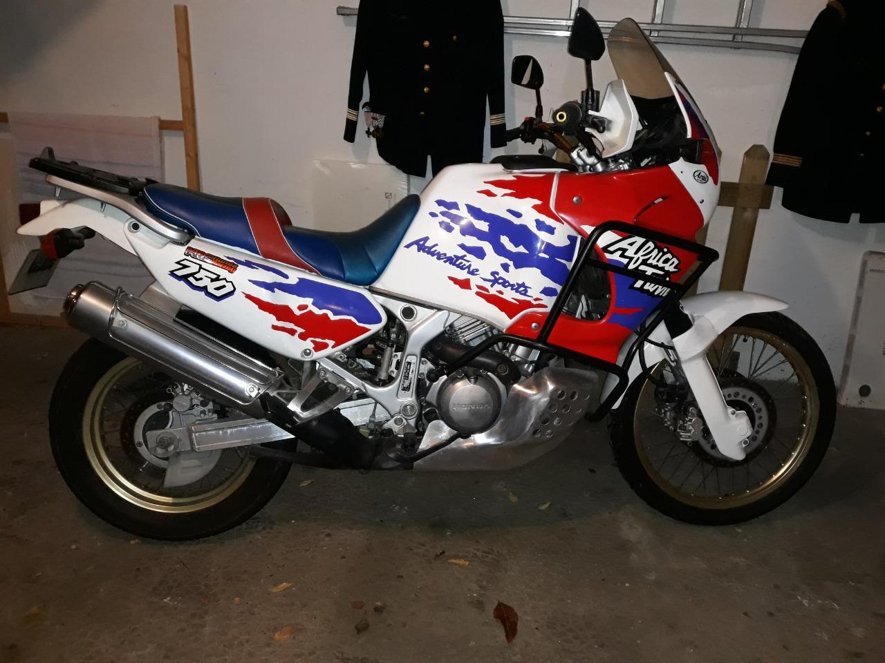 HONDA XRV 750 Africa Twin - 1994 LesAnciennes.com