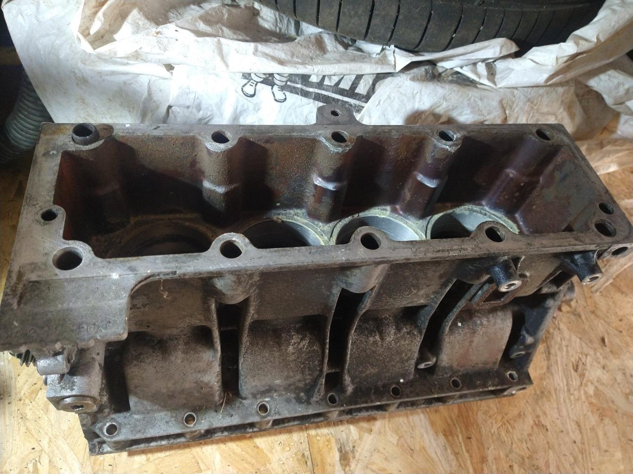 Boite de vitesse PEUGEOT 304 coupé S LesAnciennes.com