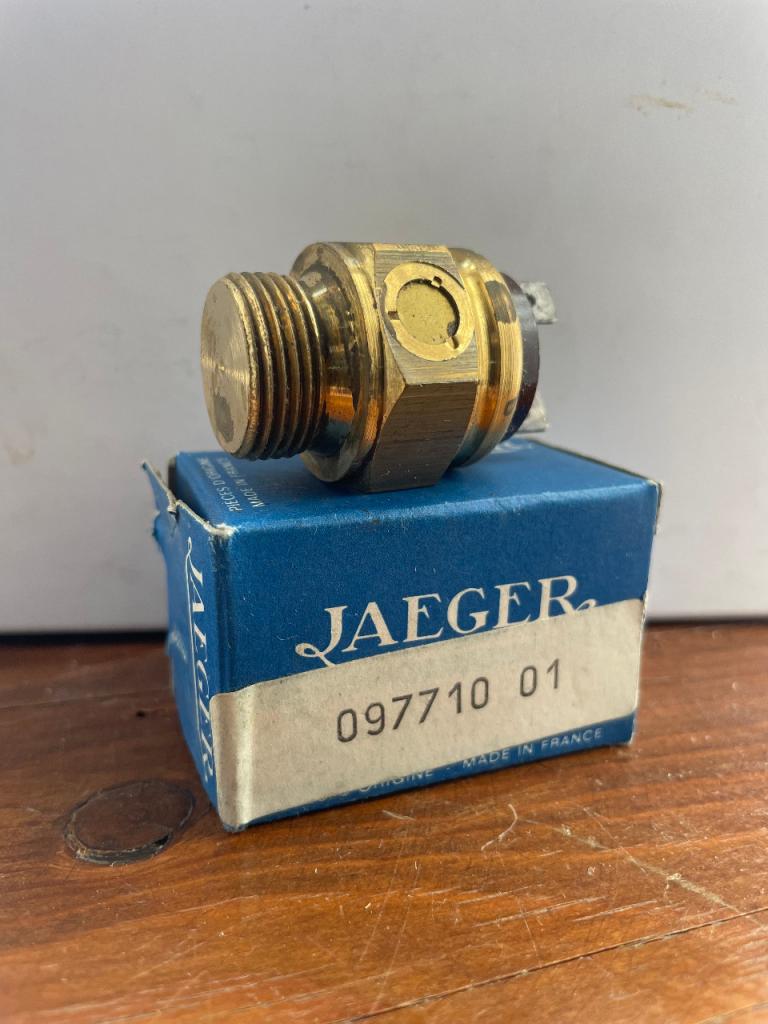 Pièces RENAULT Tous modèles LesAnciennes.com