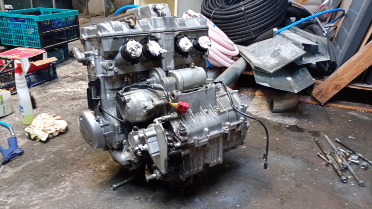 MOTEUR pour HONDA CBR 1000 F 1990 LesAnciennes.com