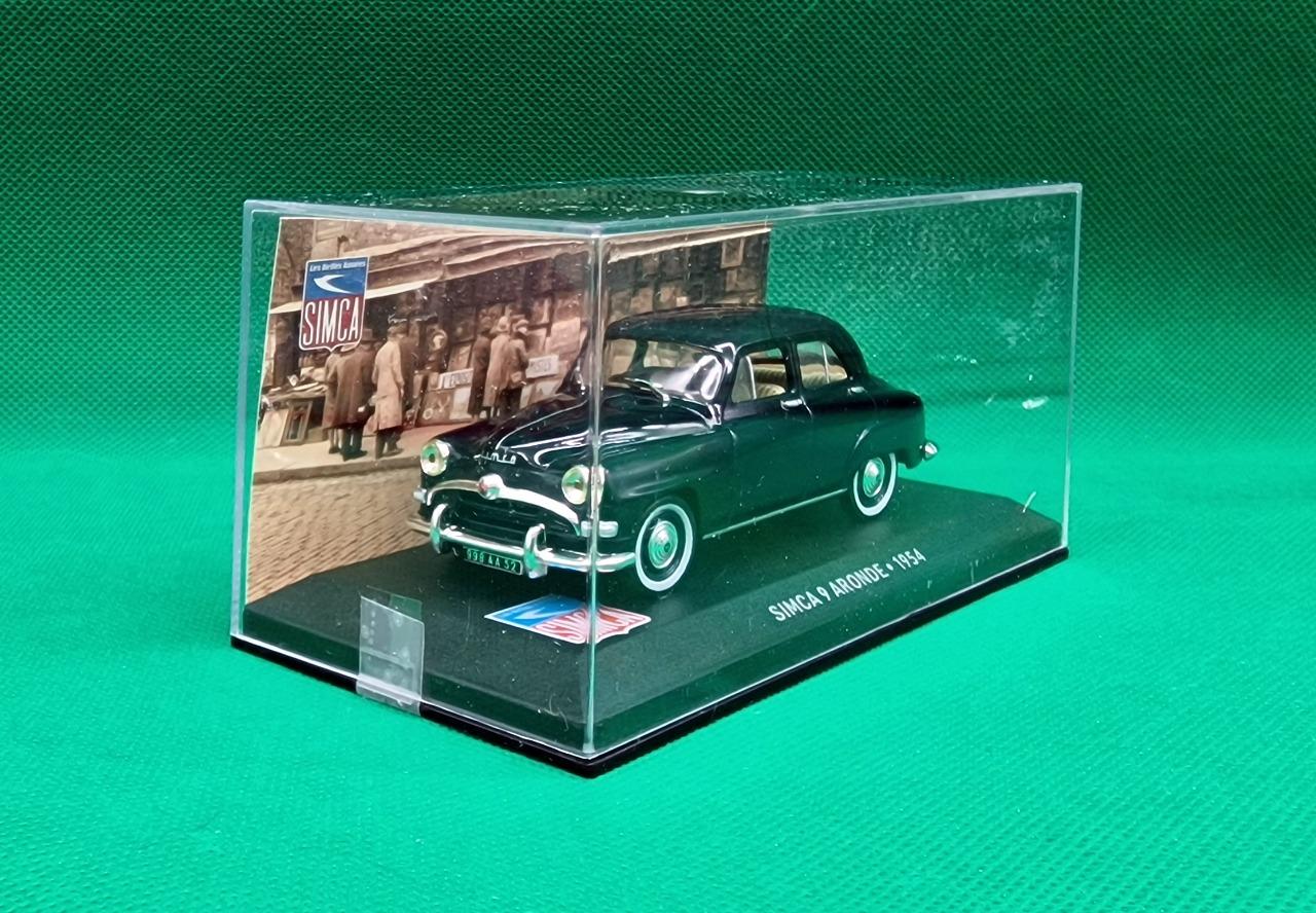 Simca 9 Aronde 1954 LesAnciennes.com