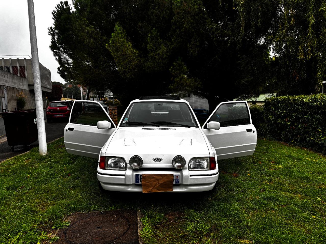 FORD Escort escort rs turbo - 1988 LesAnciennes.com