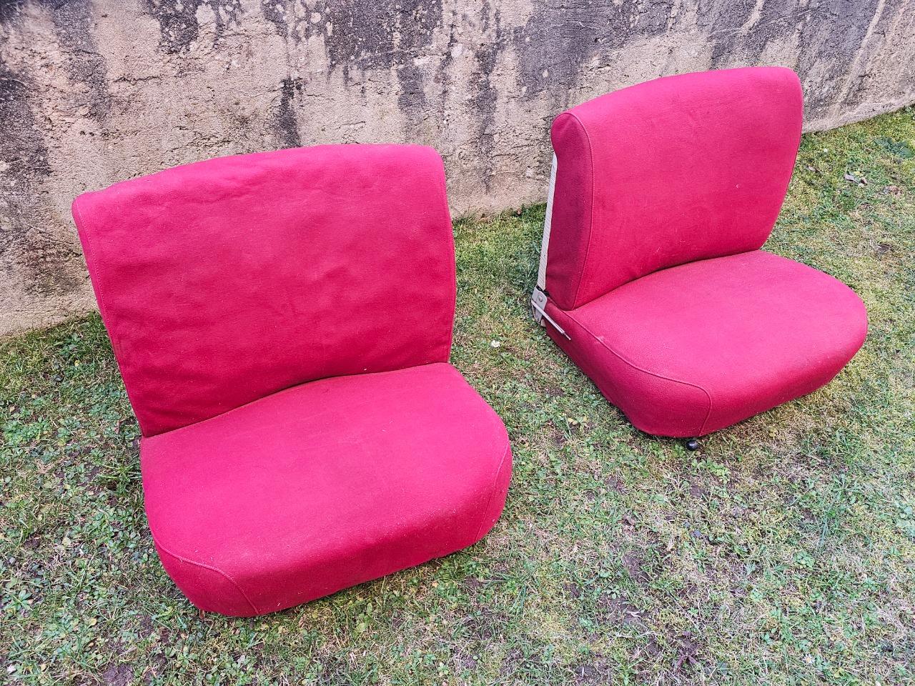 Siege rouge Citroën DS LesAnciennes.com