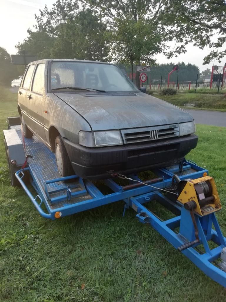 Lot de pièces FIAT Uno 60 S LesAnciennes.com