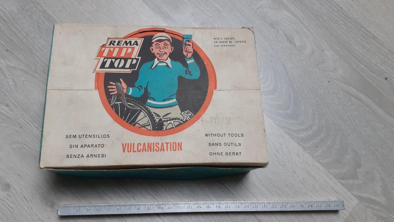 Boîtes métal de réparation vélo LesAnciennes.com