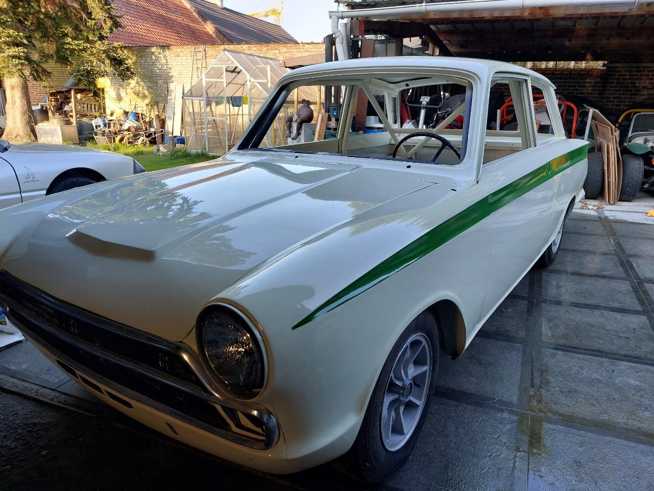 LOTUS Cortina MK1 coach 2 portes - 1964 LesAnciennes.com