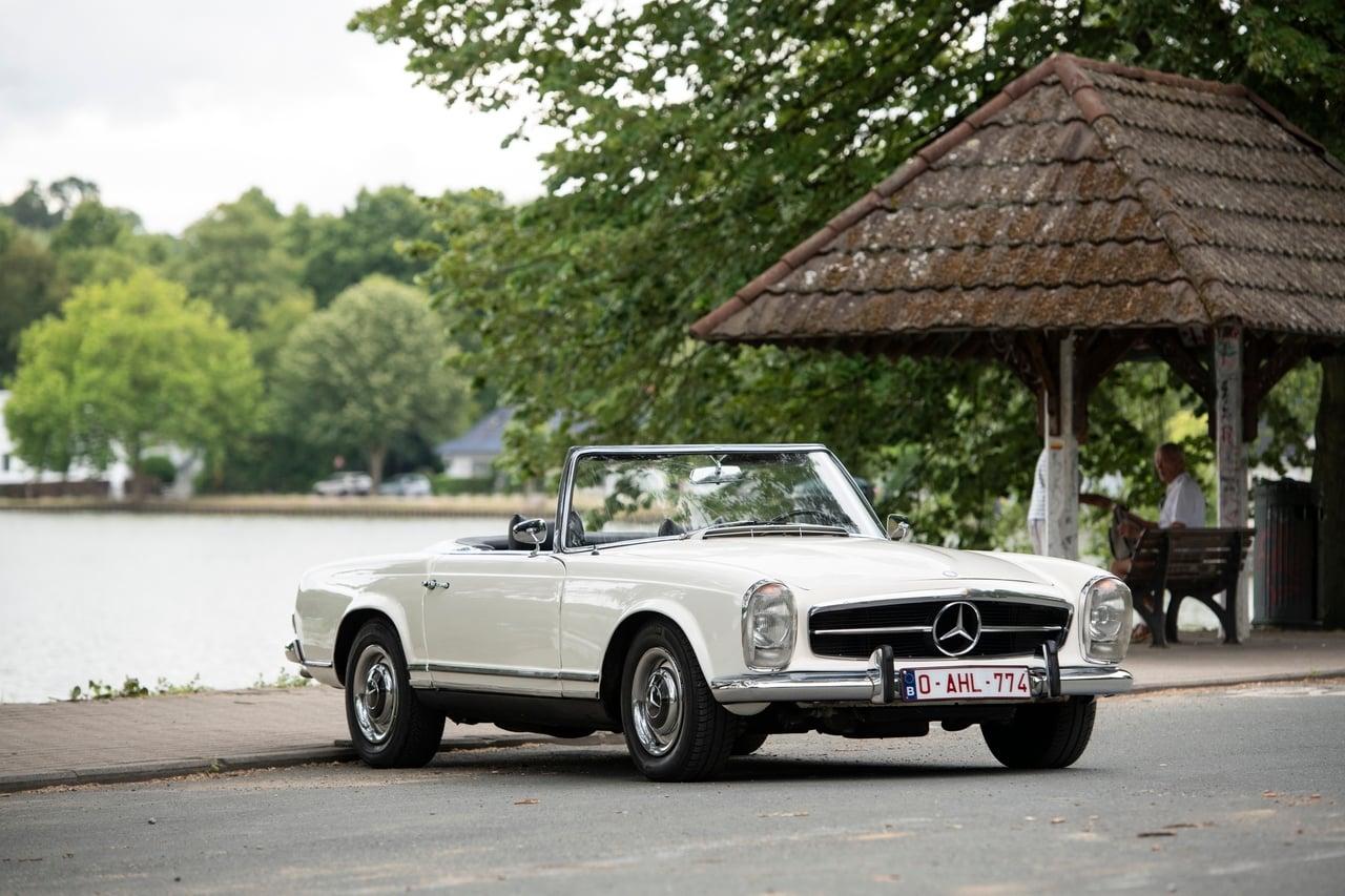 1964 Mercedes-Benz 230 SL W113 LesAnciennes.com