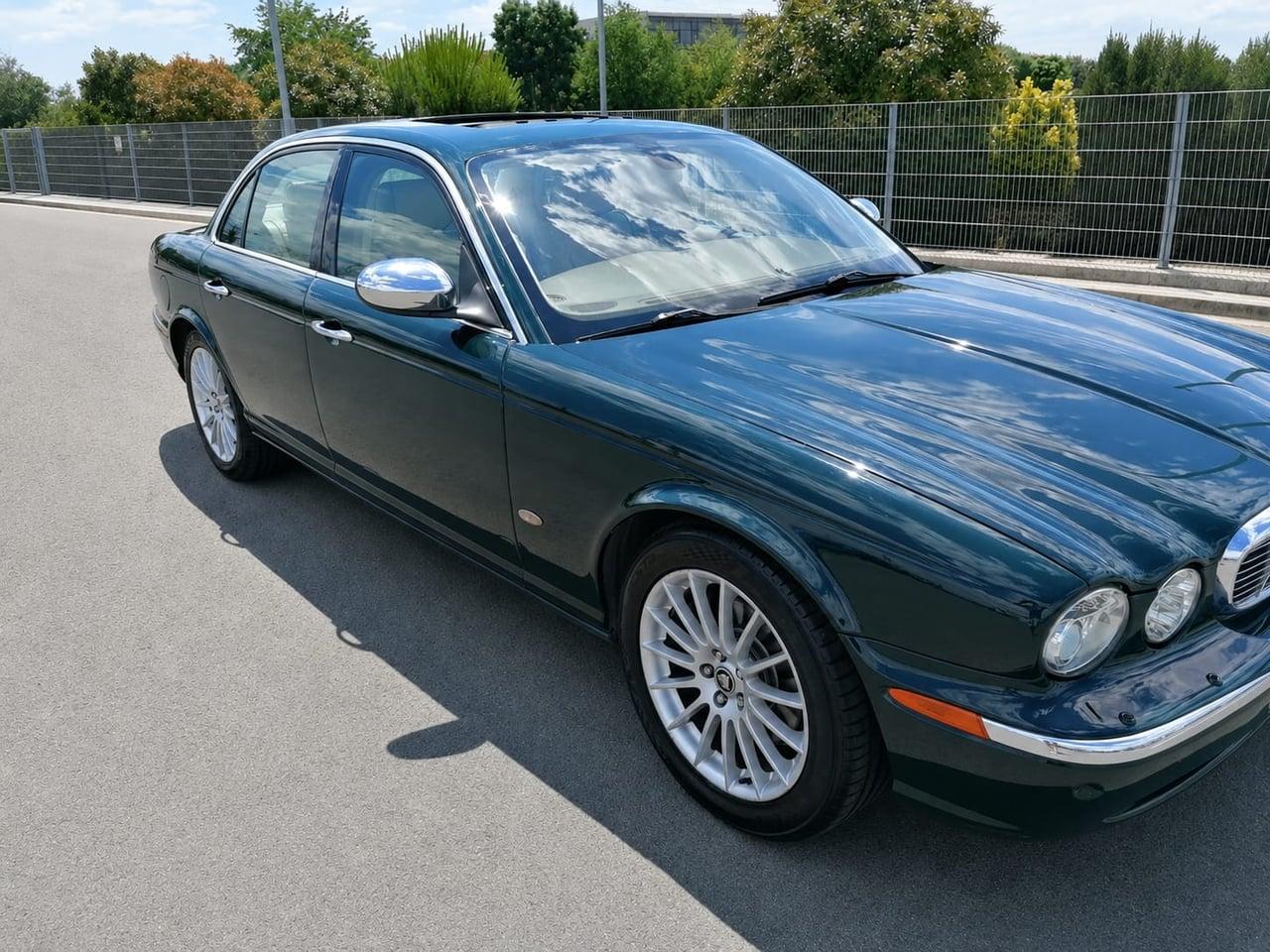 2005 Jaguar XJ6D 2.7L Executive X356 LesAnciennes.com