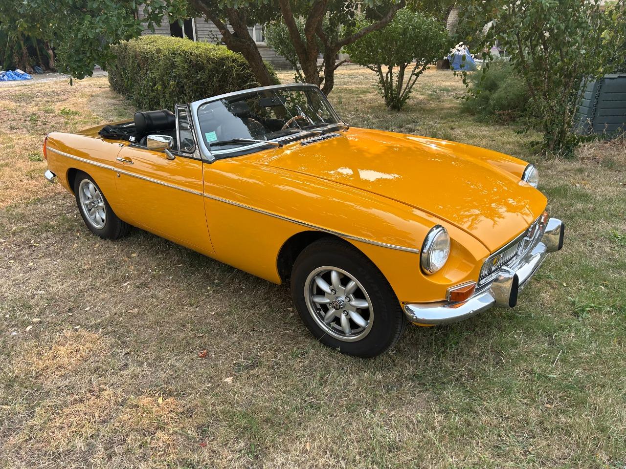 MG MGB - 1974 LesAnciennes.com