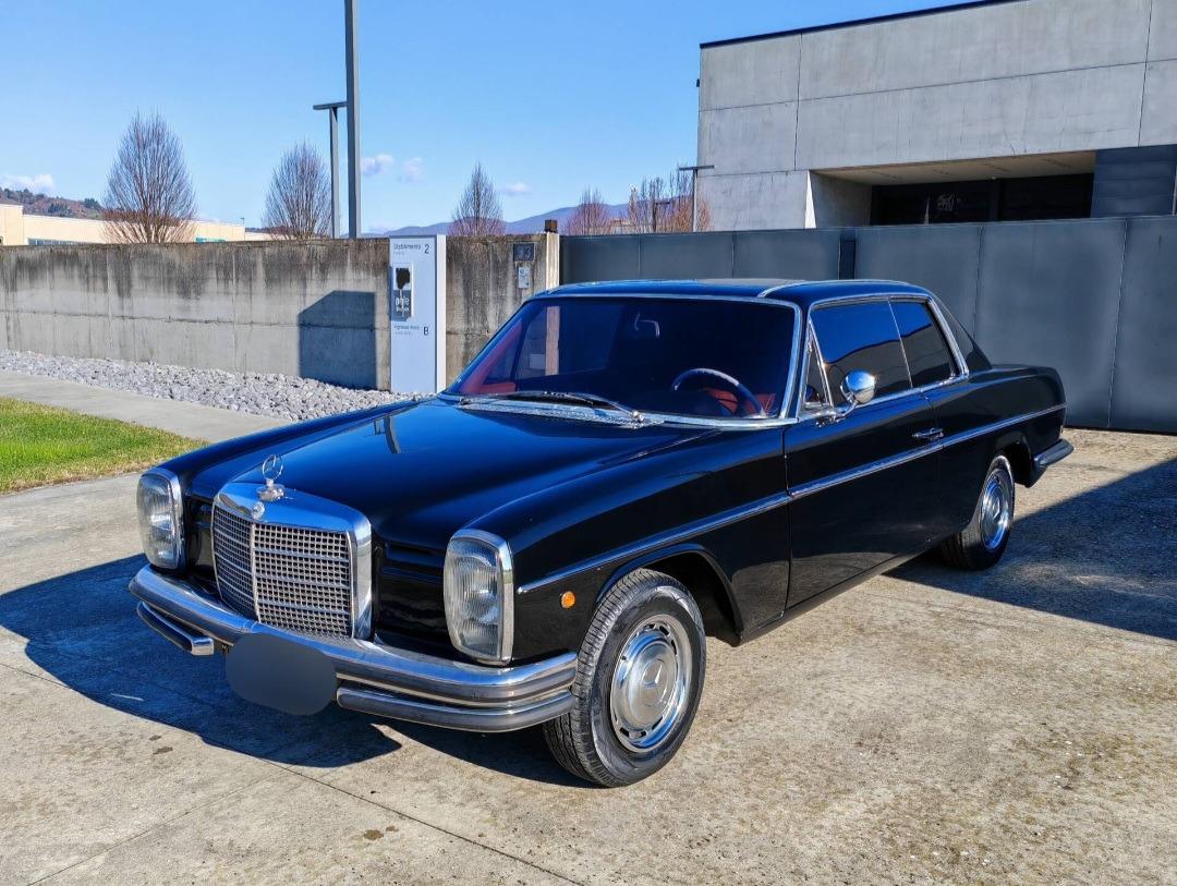 MERCEDES 250 C W114 /8 2.5 130 cv - 1970 LesAnciennes.com