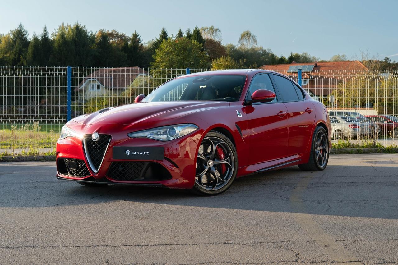 2017 Alfa Romeo Giulia Quadrifoglio Manual LesAnciennes.com