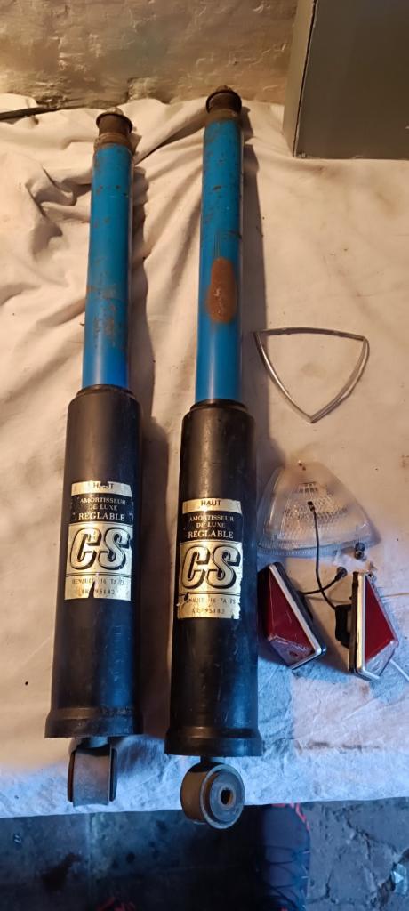 Lot de pièces RENAULT 16 (R16) Toutes LesAnciennes.com