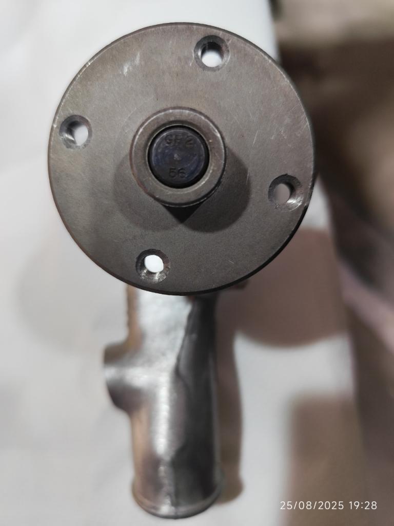 Pompe à eau FORD anglia, capri, corsa LesAnciennes.com