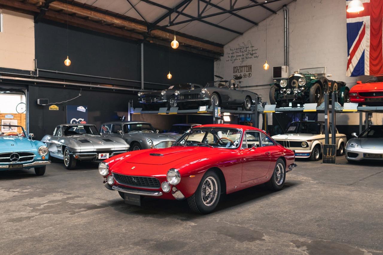 FERRARI 250 GT Lusso - 1964 LesAnciennes.com