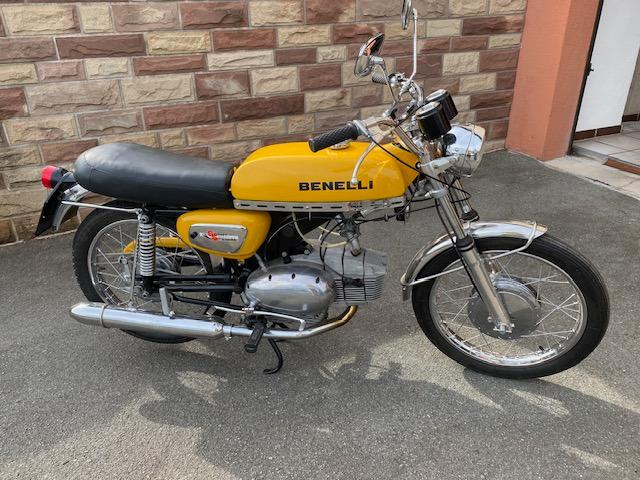 BENELLI 125 Sport Sport Special - 1971 LesAnciennes.com