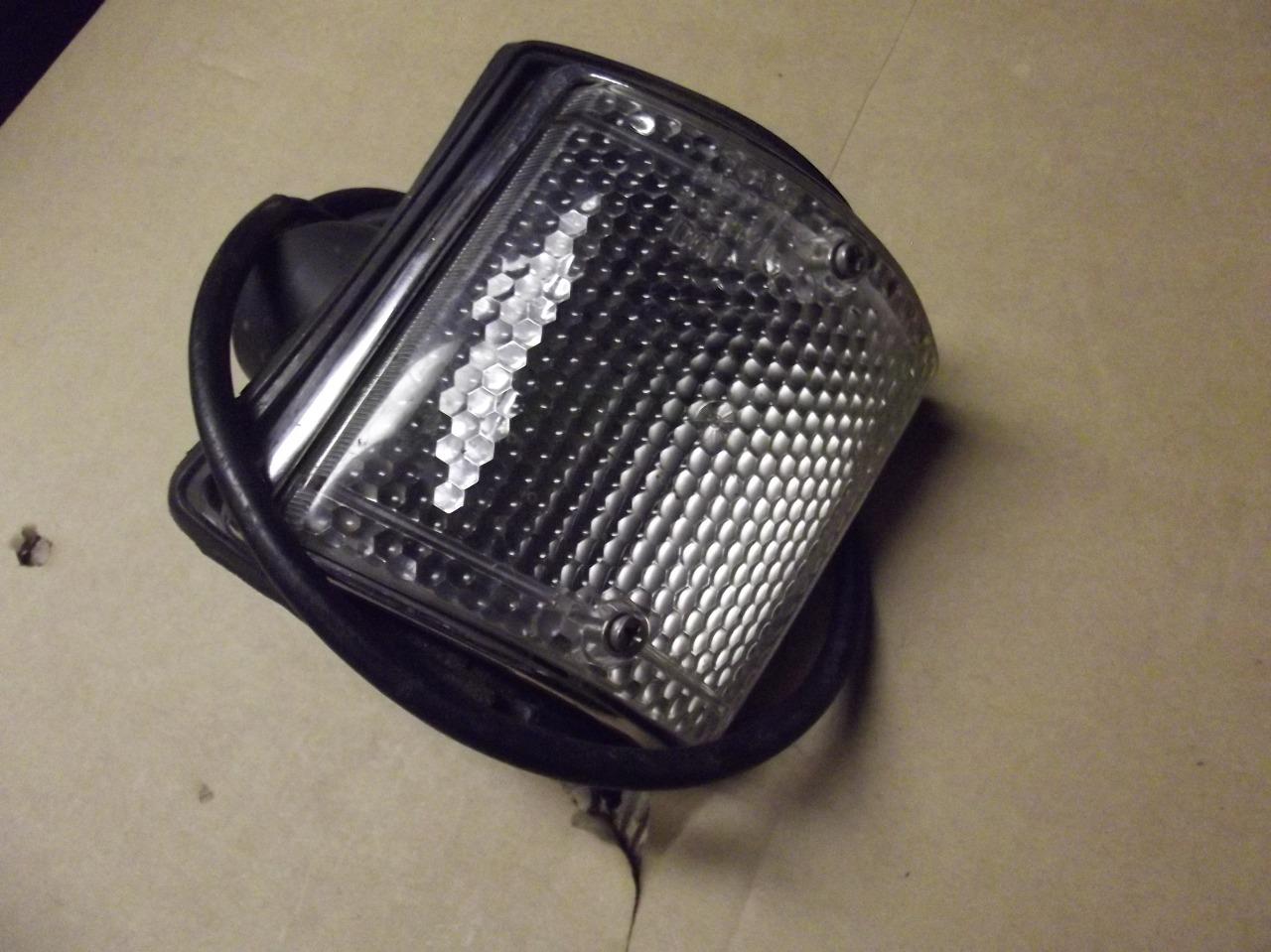 Feu FIAT 128 LesAnciennes.com