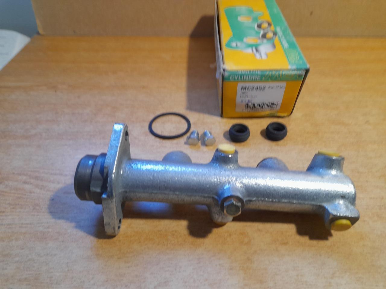 Maitre cylindre ford escort MC2452 LesAnciennes.com