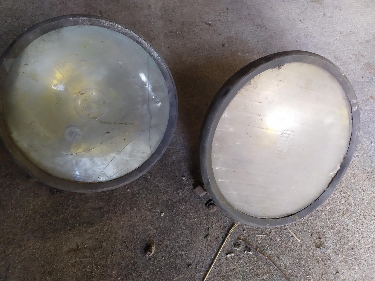 Pièces BUGATTI Type 40 phare avant bugatti LesAnciennes.com