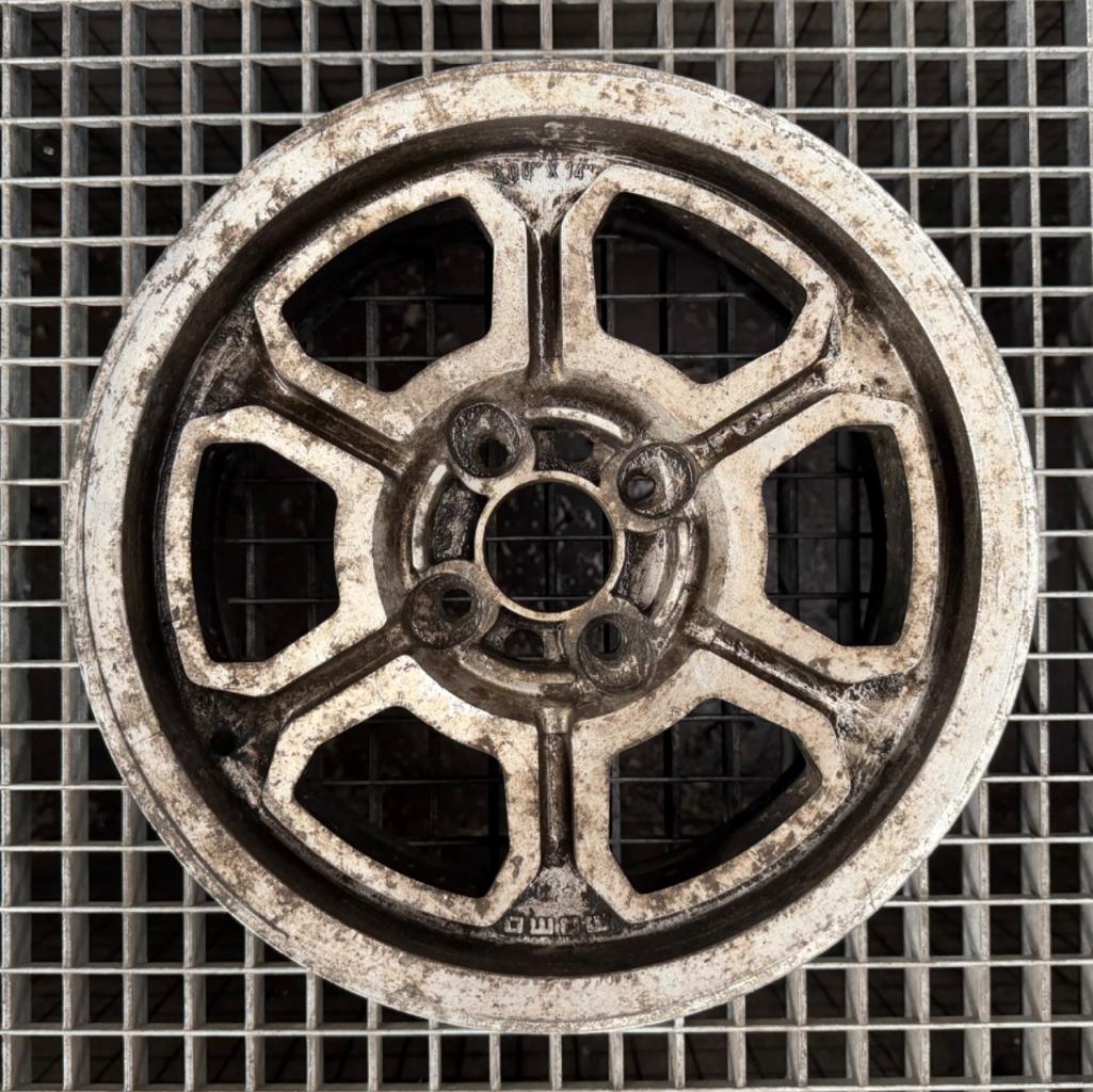 ALFA ROMEO MOMO jantes LesAnciennes.com
