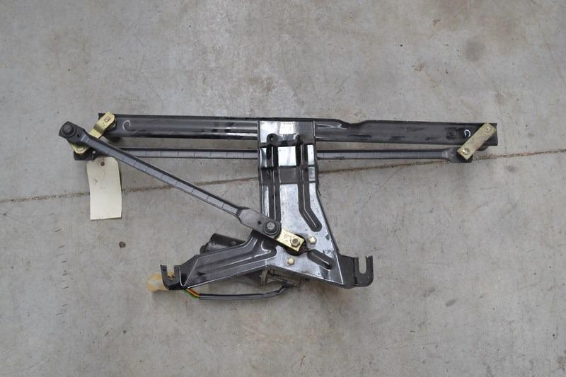 Ens. moteur essuie glace MASERATI Biturbo LesAnciennes.com