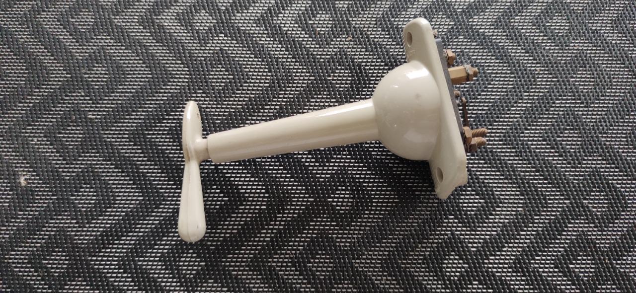 Commodo RENAULT 4CV LesAnciennes.com